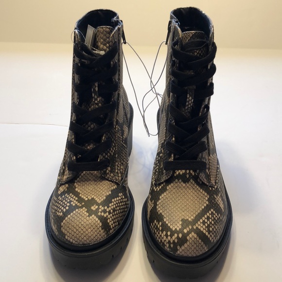 Women’s Snake Skin Print Lace Up Combat Boots - Picture 5 of 10